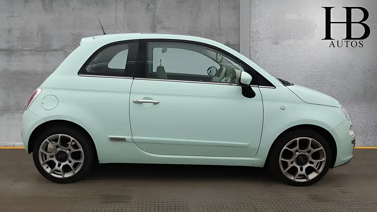 Used 2014 Fiat 500 Lounge Green - Interior and Exterior details 6
