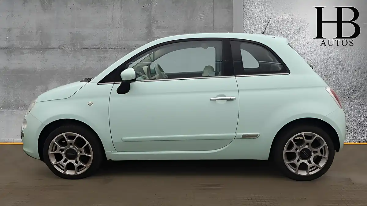 Used 2014 Fiat 500 Lounge Green - Interior and Exterior details 7