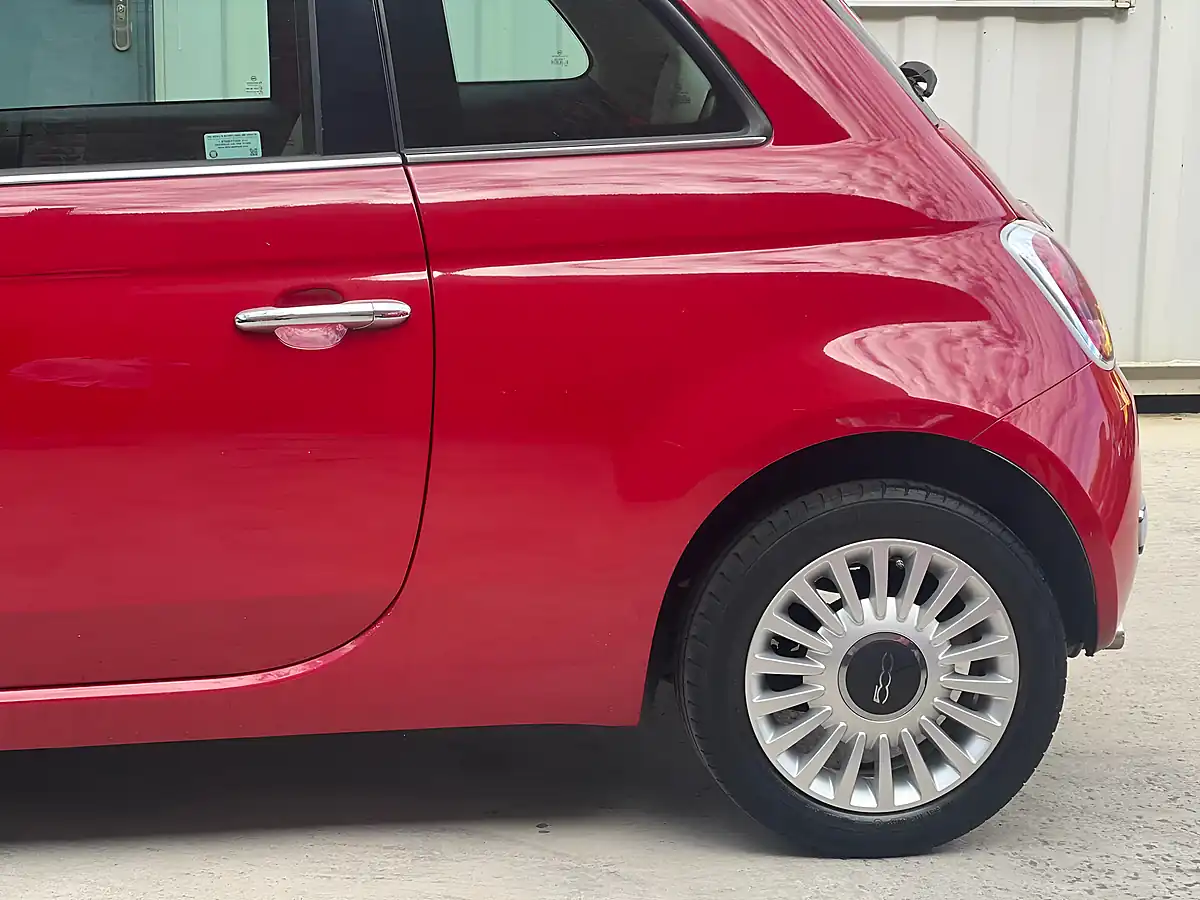Used 2014 Fiat 500 Lounge Red - Interior and Exterior details 5