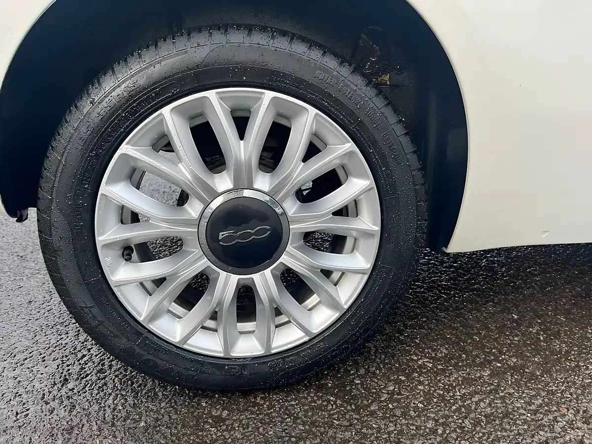 Used 2014 Fiat 500 Lounge White - Interior and Exterior details 11