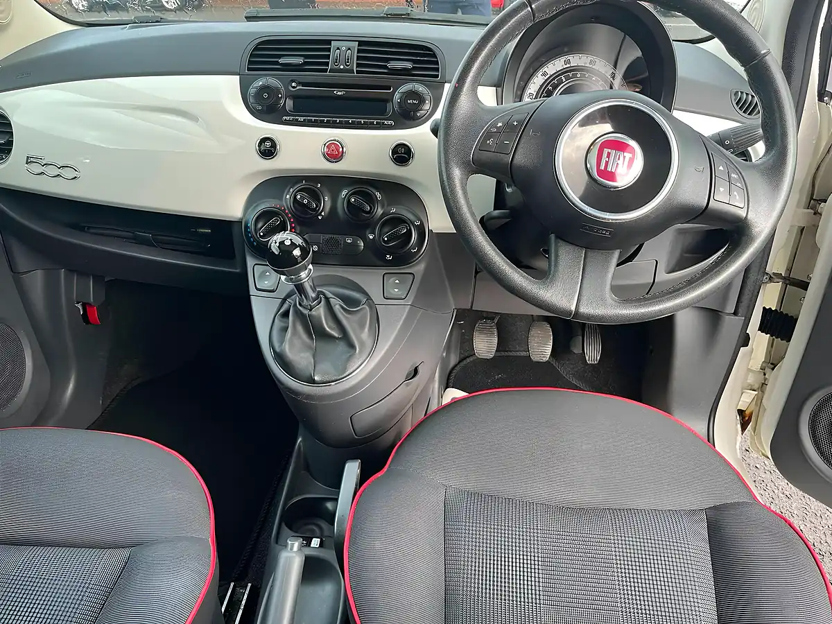 Used 2014 Fiat 500 Lounge White - Interior and Exterior details 13