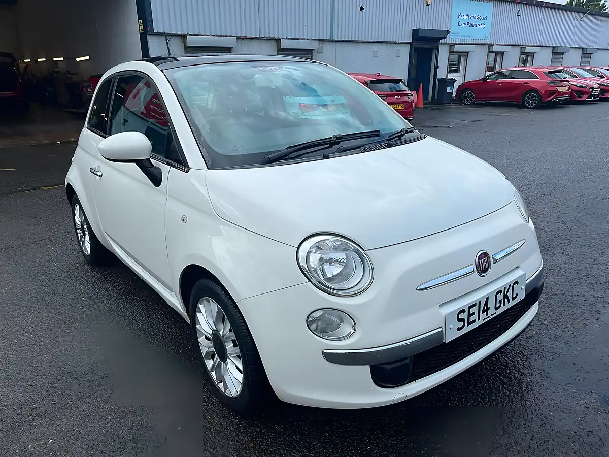 Used 2014 Fiat 500 Lounge White - Interior and Exterior details 3