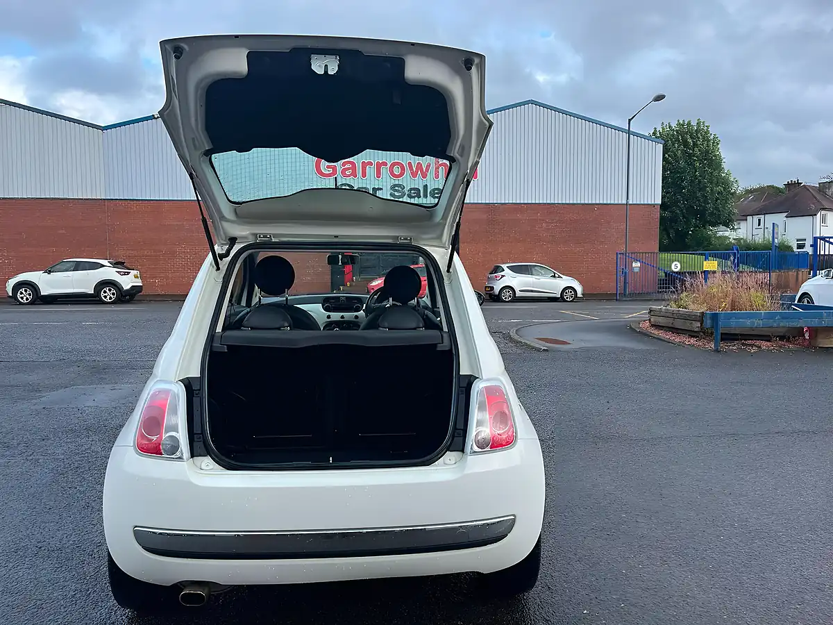 Used 2014 Fiat 500 Lounge White - Interior and Exterior details 7