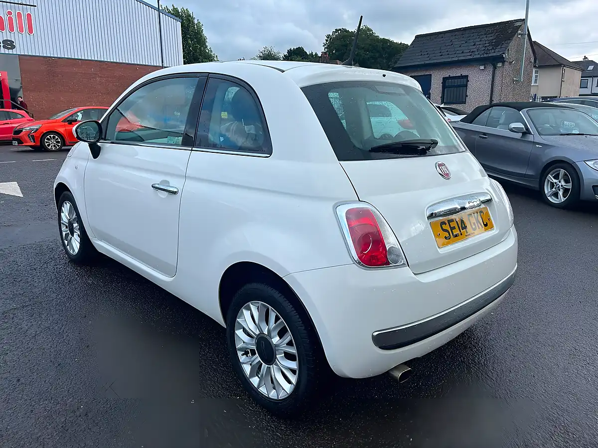 Used 2014 Fiat 500 Lounge White - Interior and Exterior details 9