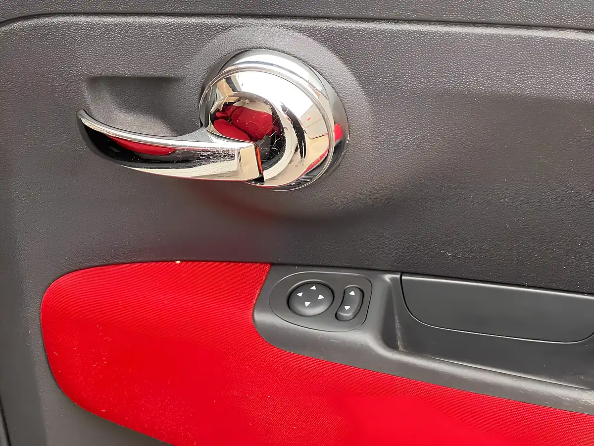 Used 2014 Fiat 500 Pop White - Interior and Exterior details 13