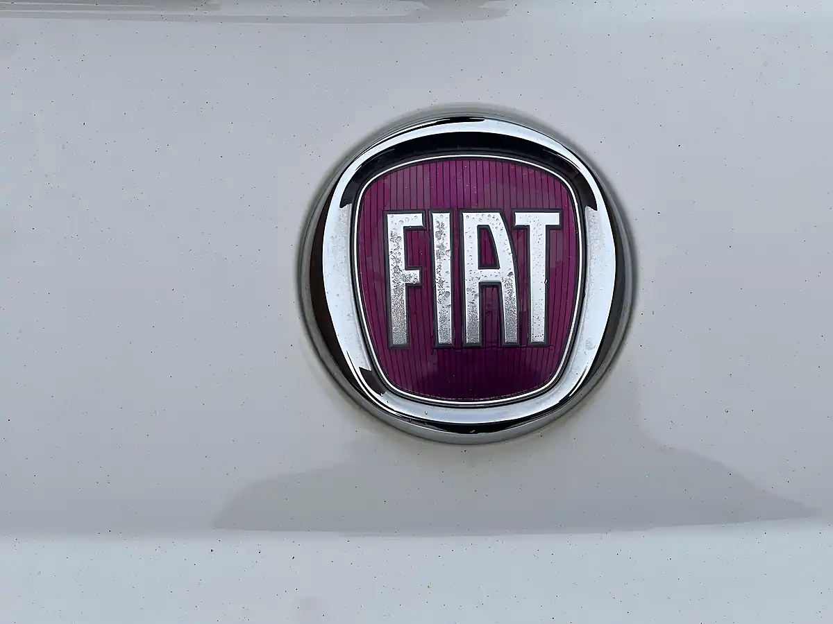 Used 2014 Fiat 500 Pop White - Interior and Exterior details 9