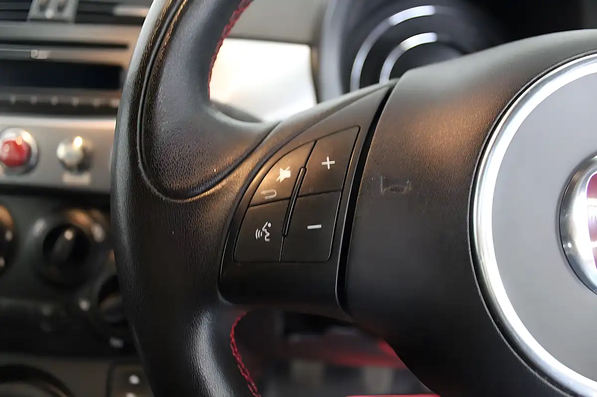 Used 2014 Fiat 500 S Blue - Interior and Exterior details 16