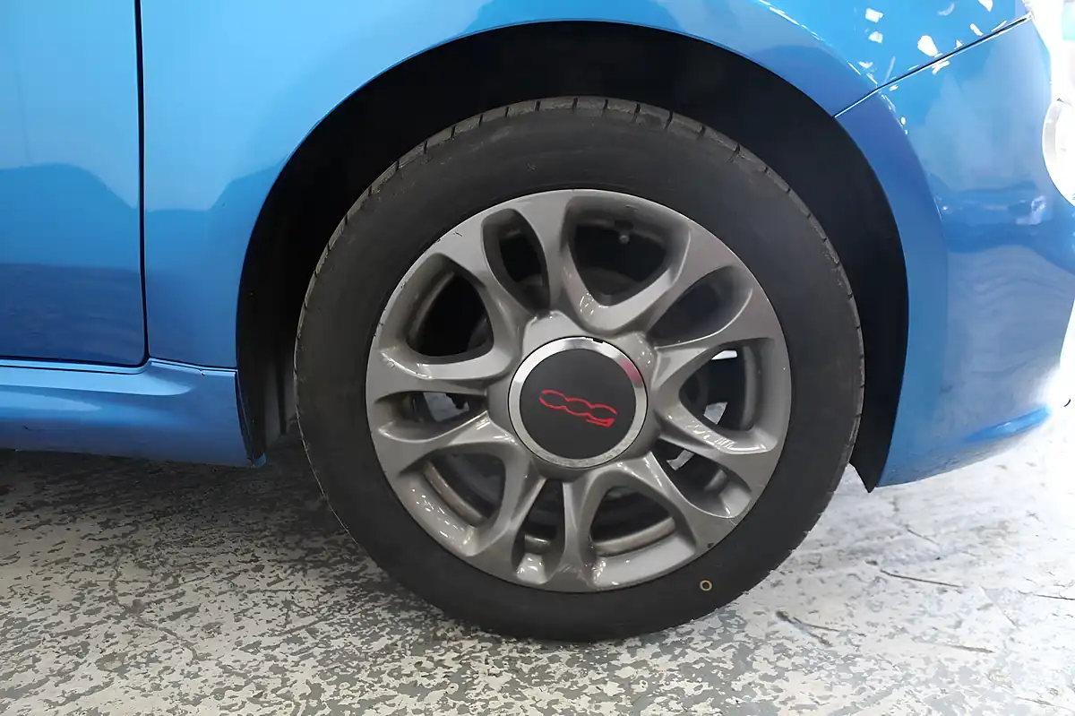 Used 2014 Fiat 500 S Blue - Interior and Exterior details 19