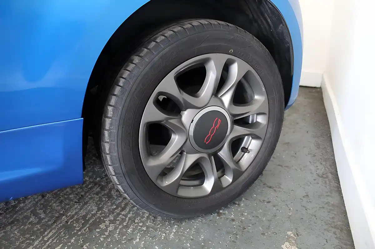 Used 2014 Fiat 500 S Blue - Interior and Exterior details 20
