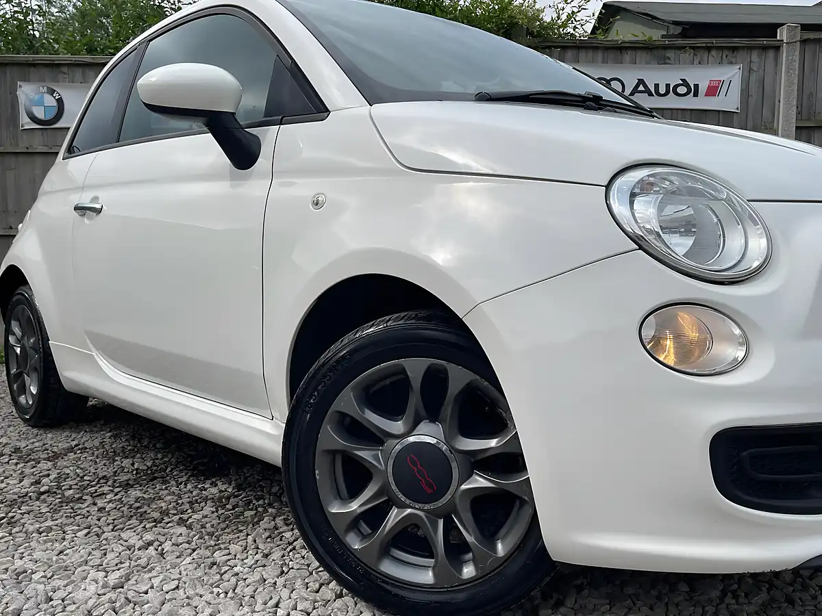 Used 2014 Fiat 500 S White - Interior and Exterior details 15