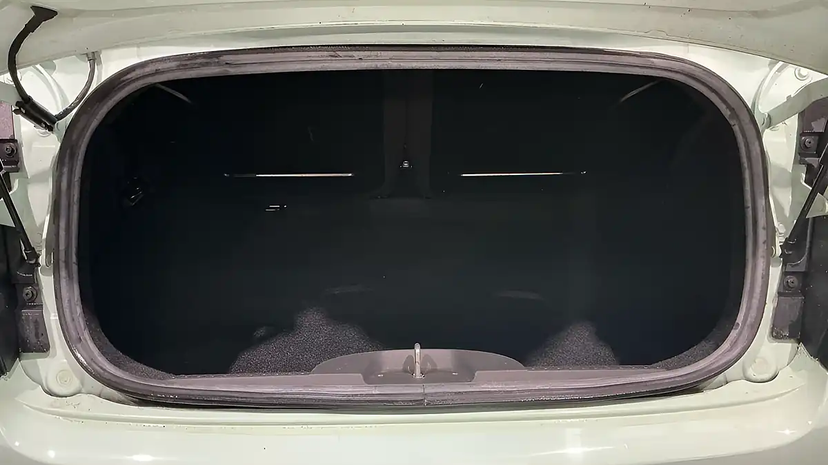 Used 2014 Fiat 500C Cult Green - Interior and Exterior details 9