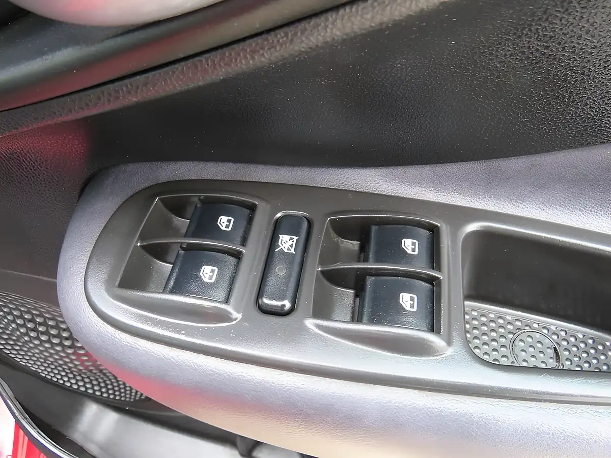 Used 2014 Fiat 500L Lounge Mpw Red - Interior and Exterior details 14
