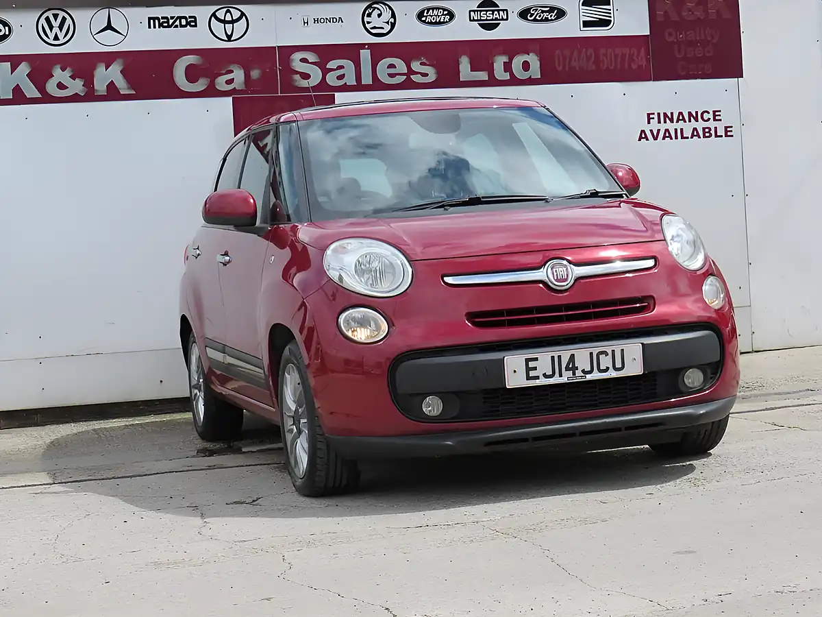 Used 2014 Fiat 500L Lounge Mpw Red - Interior and Exterior details 19
