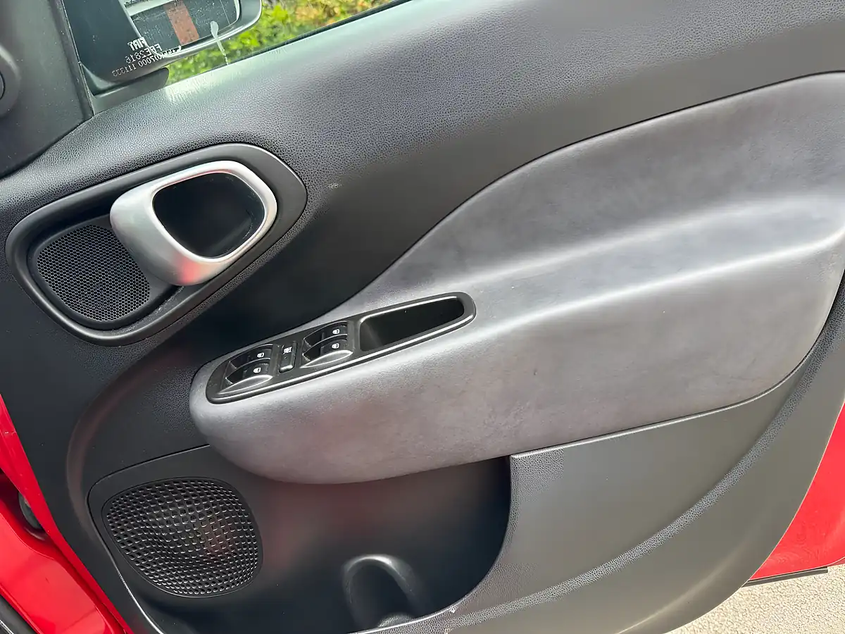 Used 2014 Fiat 500L Lounge Red - Interior and Exterior details 13