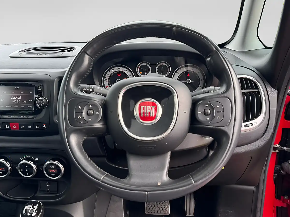 Used 2014 Fiat 500L Lounge Red - Interior and Exterior details 15