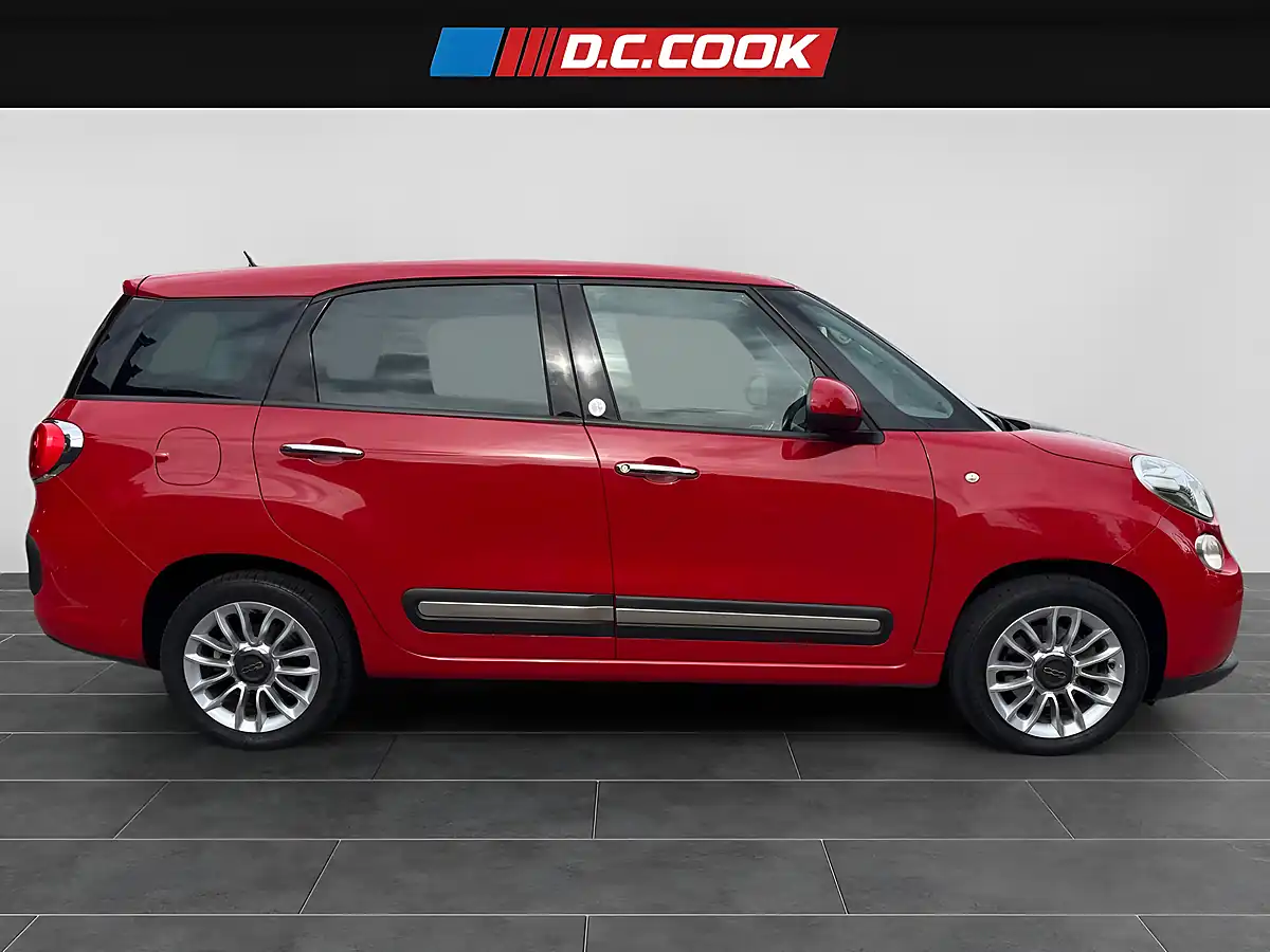 Used 2014 Fiat 500L Lounge Red - Interior and Exterior details 8