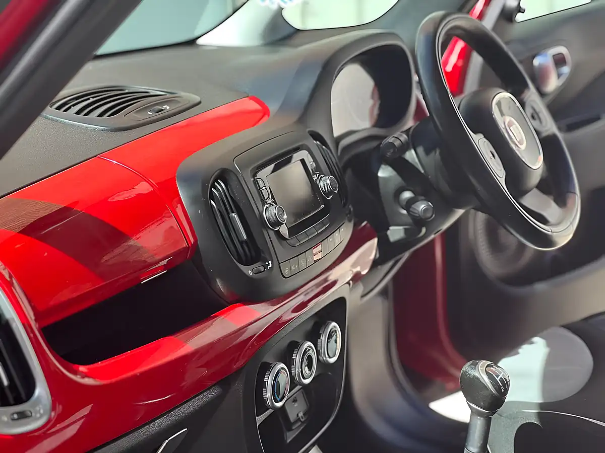 Used 2014 Fiat 500L Pop Star Red - Interior and Exterior details 13