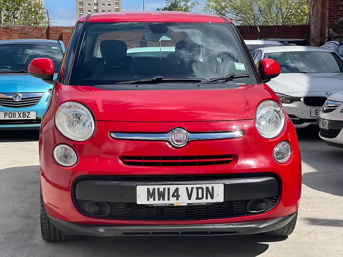 Used 2014 Fiat 500L Pop Star Red - Interior and Exterior details 3