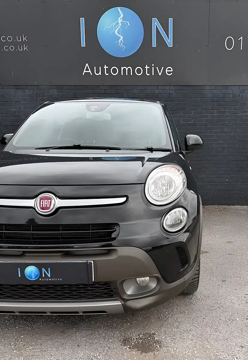 Used 2014 Fiat 500l Trekking Cinema Black - Interior and Exterior details 5