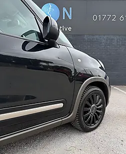 Used 2014 Fiat 500l Trekking Cinema Black - Interior and Exterior details 7