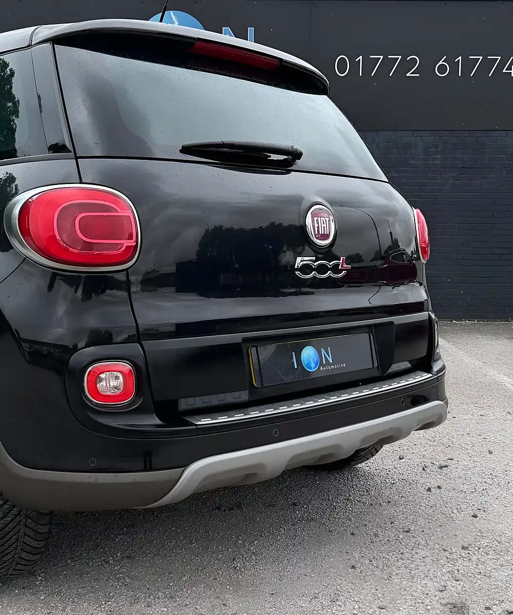 Used 2014 Fiat 500l Trekking Cinema Black - Interior and Exterior details 9