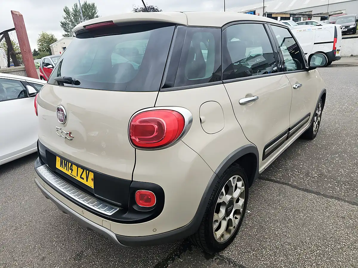 Used 2014 Fiat 500L Trekking - Interior and Exterior details 3