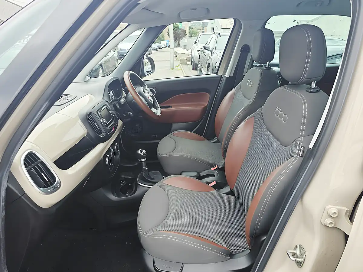 Used 2014 Fiat 500L Trekking - Interior and Exterior details 6