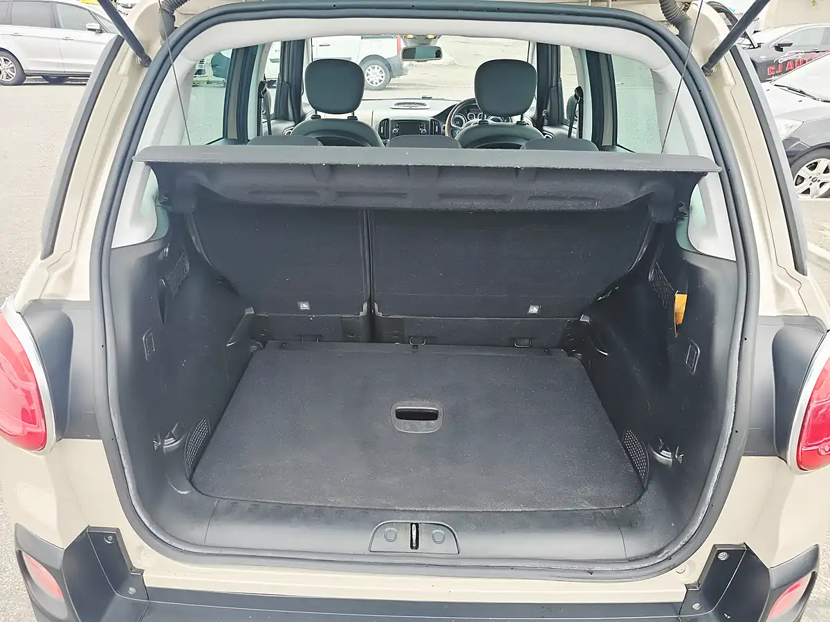 Used 2014 Fiat 500L Trekking - Interior and Exterior details 8
