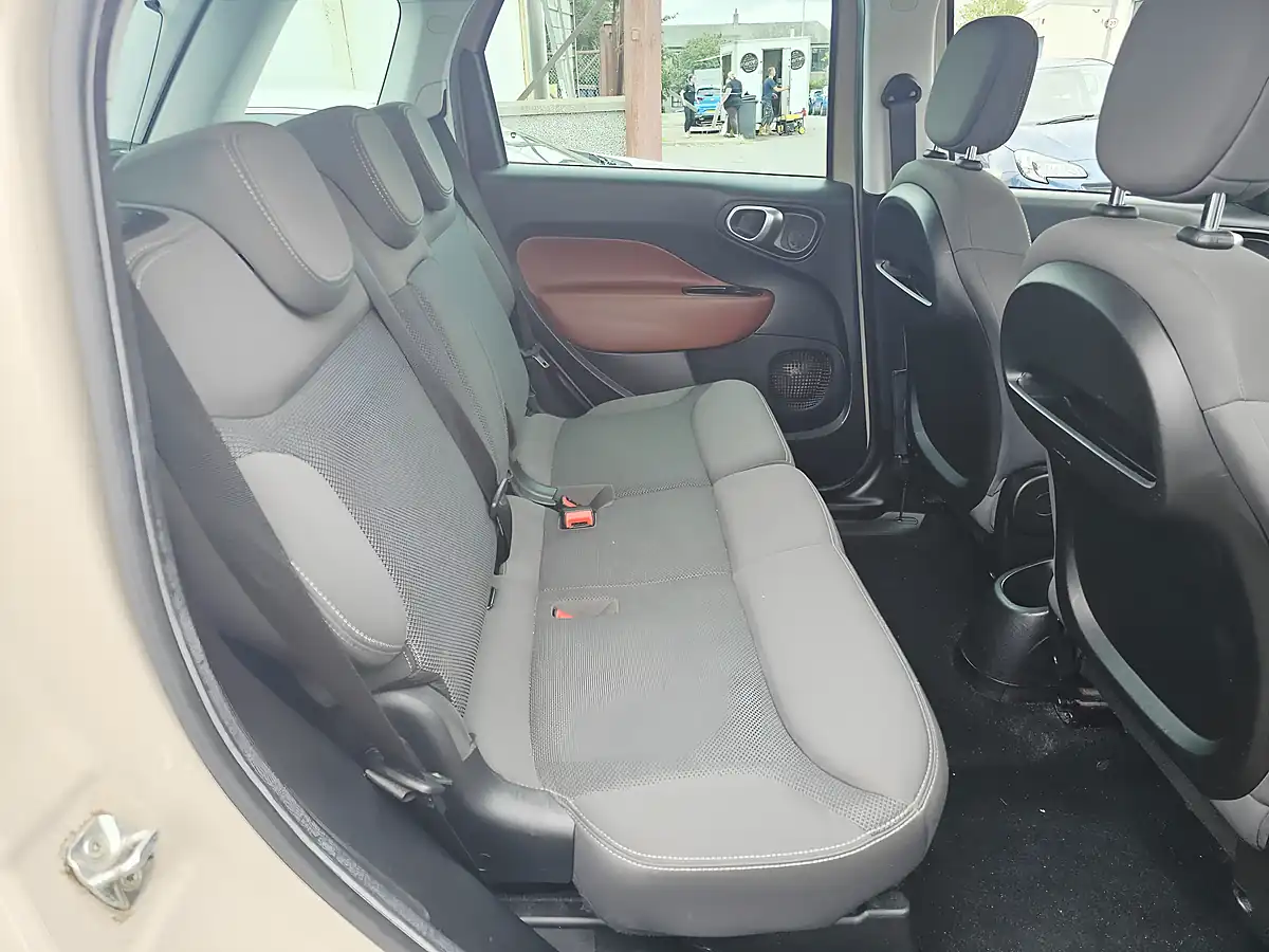 Used 2014 Fiat 500L Trekking - Interior and Exterior details 9