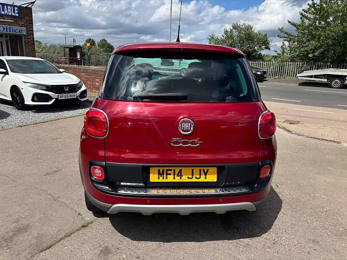 Used 2014 Fiat 500L Trekking Red - Interior and Exterior details 10