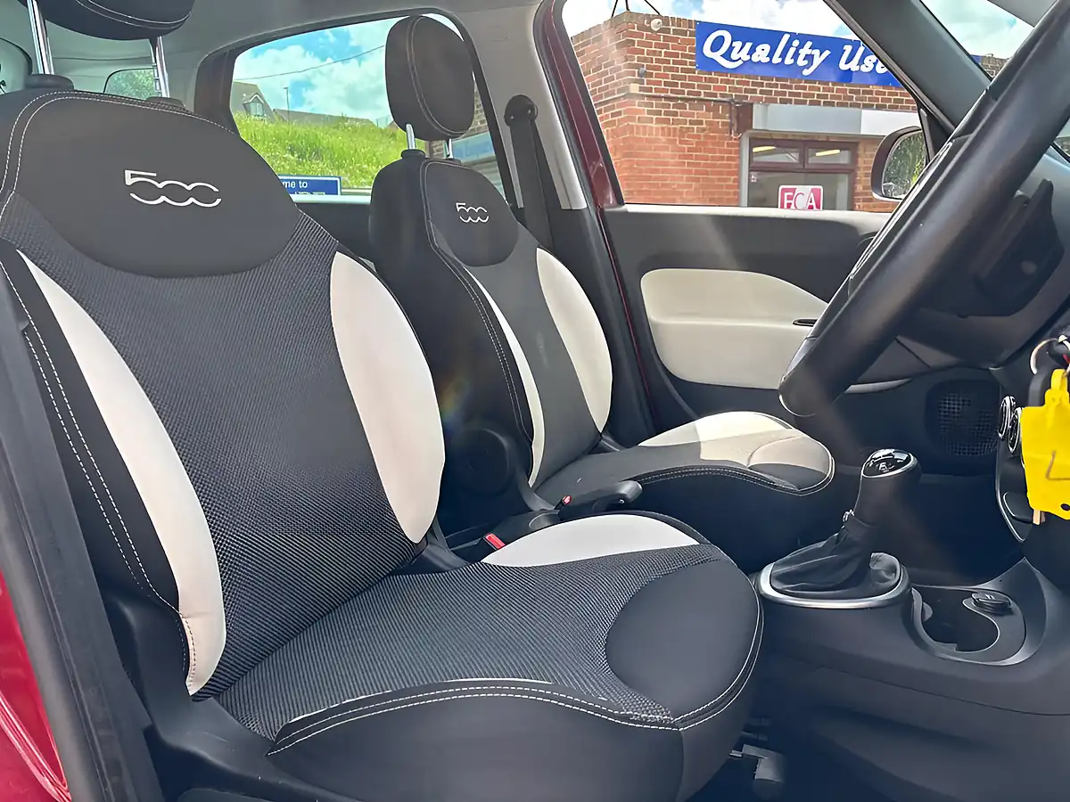 Used 2014 Fiat 500L Trekking Red - Interior and Exterior details 13