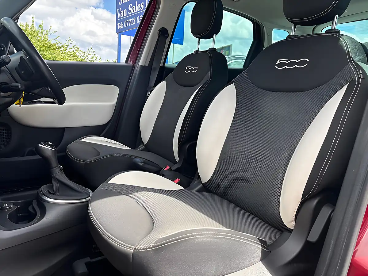 Used 2014 Fiat 500L Trekking Red - Interior and Exterior details 19