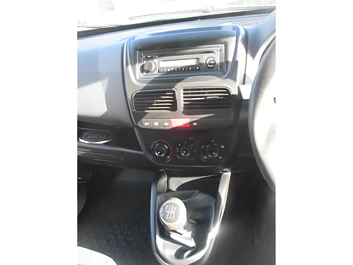 Used 2014 Fiat Doblo Xl High Roof Red - Interior and Exterior details 12