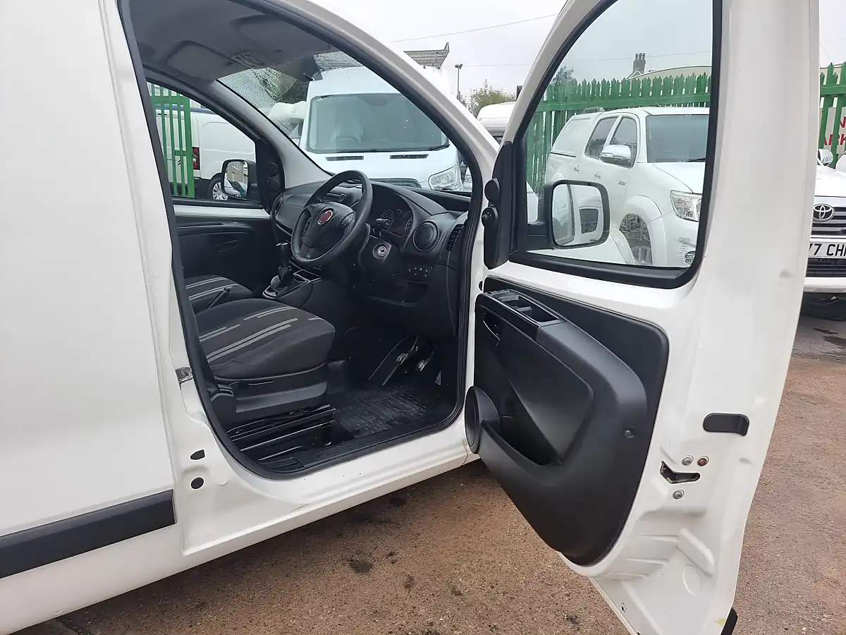 Used 2014 Fiat Fiorino Sx White - Interior and Exterior details 7