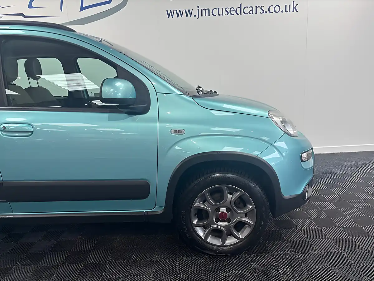 Used 2014 Fiat Panda 4X4 Blue - Interior and Exterior details 19