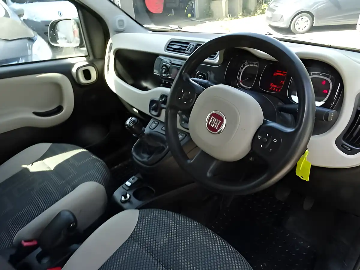 Used 2014 Fiat Panda 4X4 Green - Interior and Exterior details 11