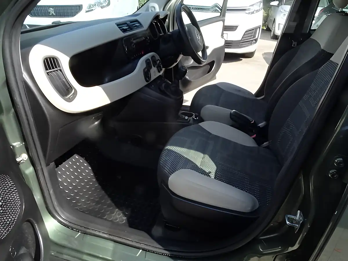 Used 2014 Fiat Panda 4X4 Green - Interior and Exterior details 13