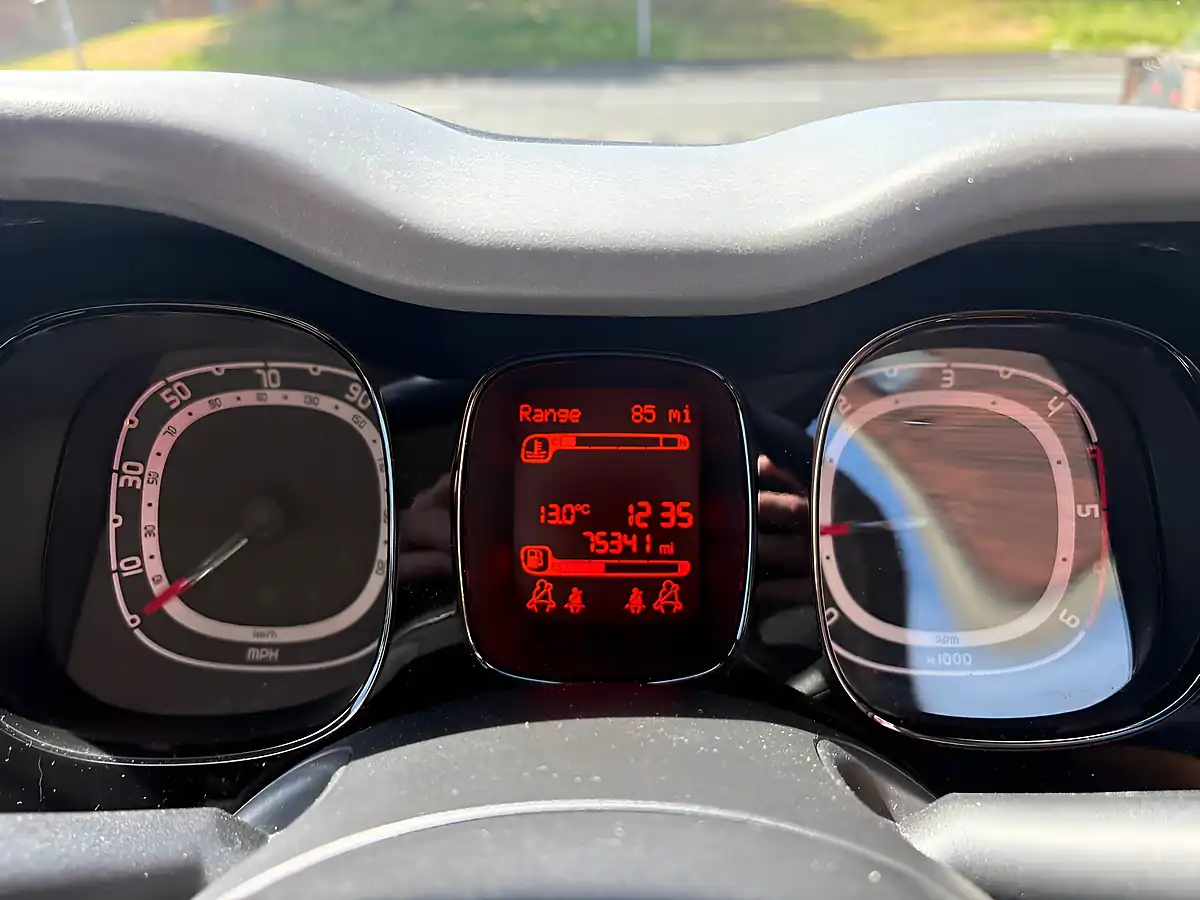 Used 2014 Fiat Panda 4X4 White - Interior and Exterior details 14