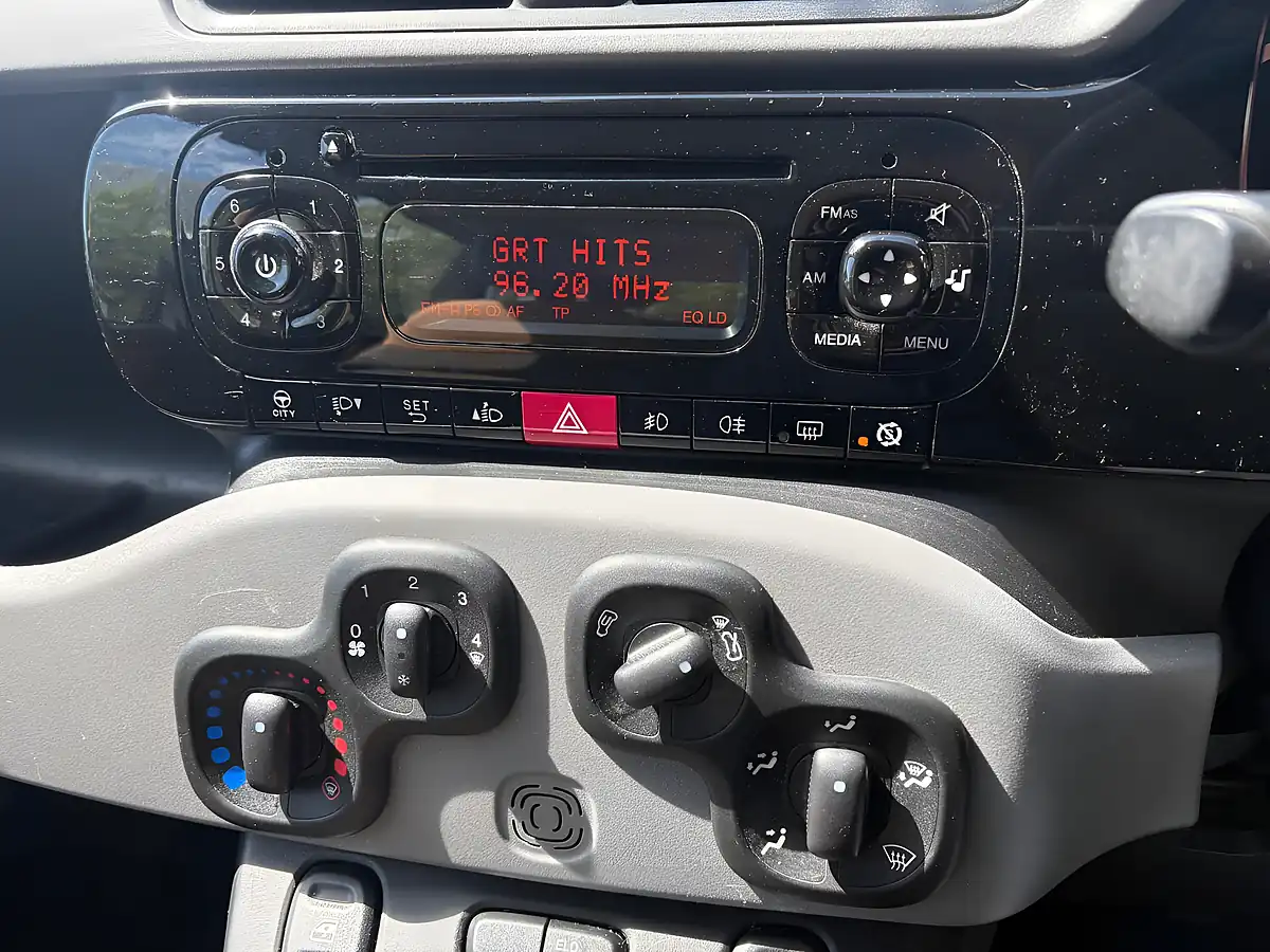 Used 2014 Fiat Panda 4X4 White - Interior and Exterior details 15