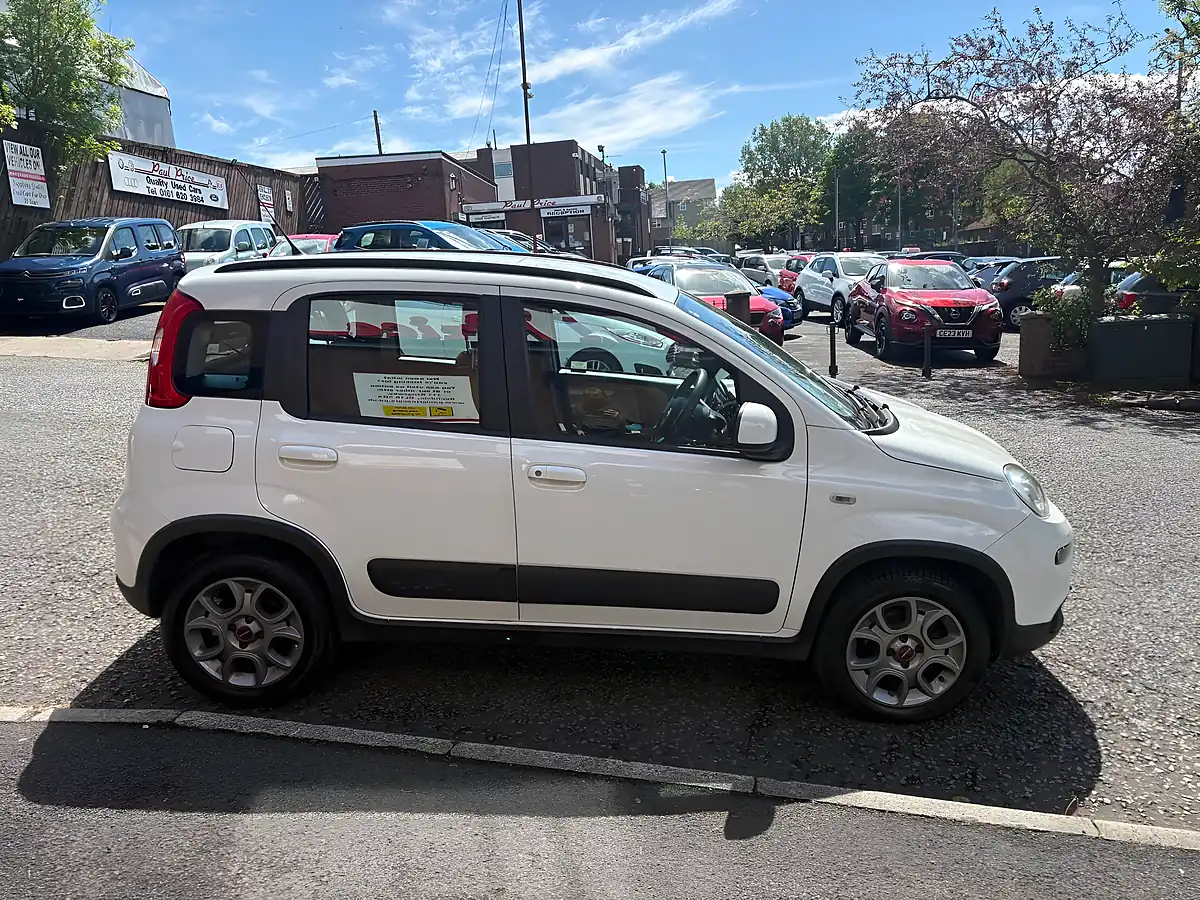 Used 2014 Fiat Panda 4X4 White - Interior and Exterior details 2