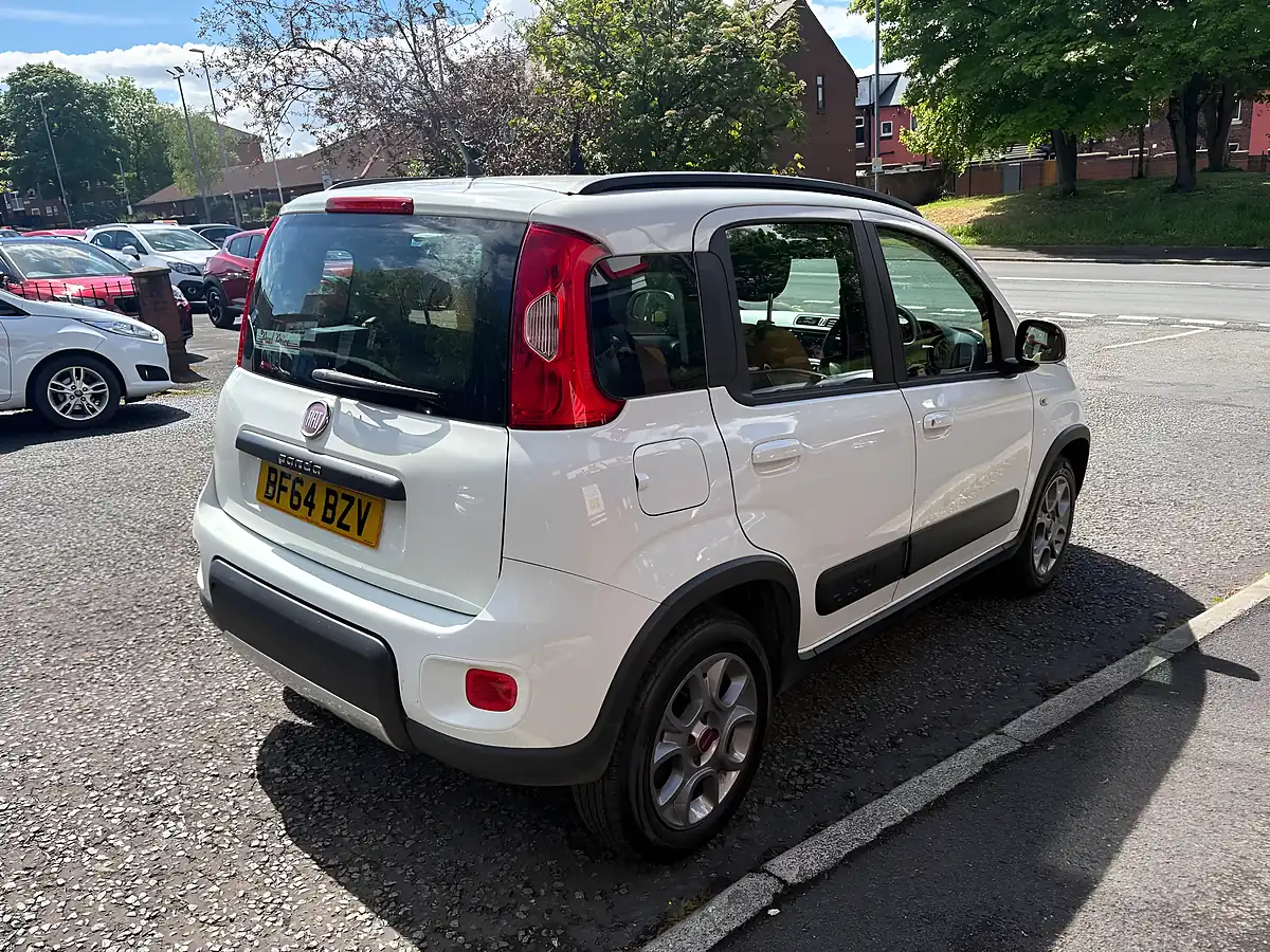 Used 2014 Fiat Panda 4X4 White - Interior and Exterior details 3