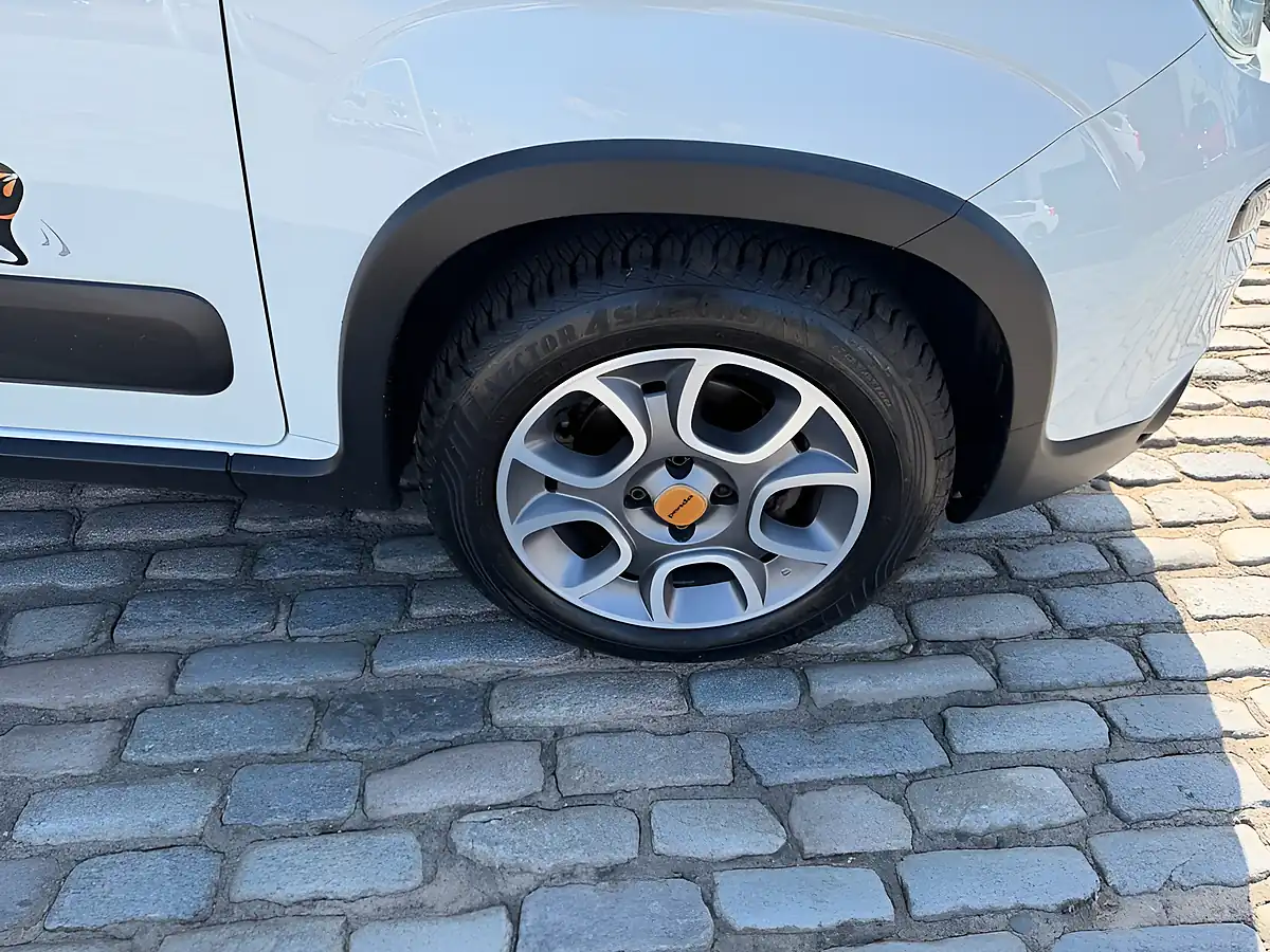 Used 2014 Fiat Panda Antarctica White - Interior and Exterior details 17