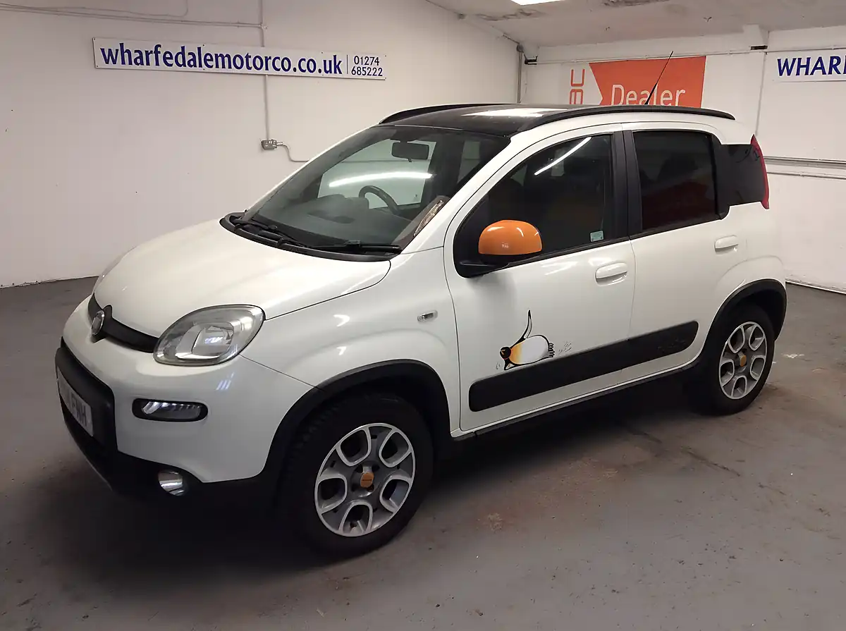 Used 2014 Fiat Panda Antarctica White - Interior and Exterior details 8