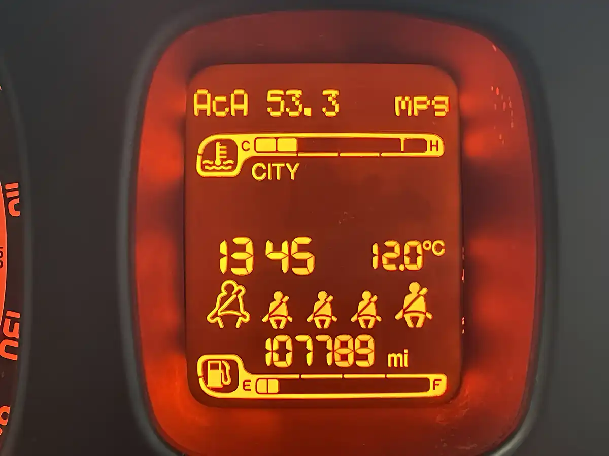 Used 2014 Fiat Panda Easy Active Grey - Interior and Exterior details 17
