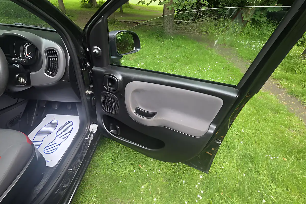Used 2014 Fiat Panda Pop Black - Interior and Exterior details 12