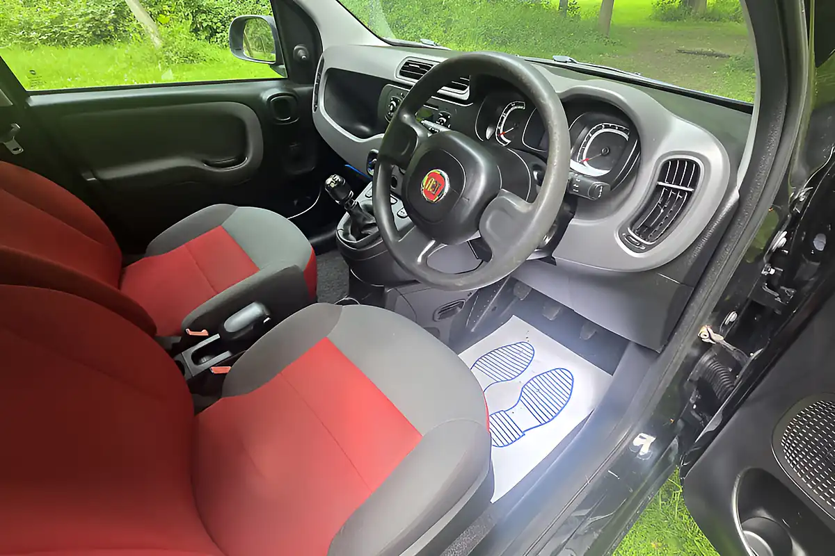 Used 2014 Fiat Panda Pop Black - Interior and Exterior details 15