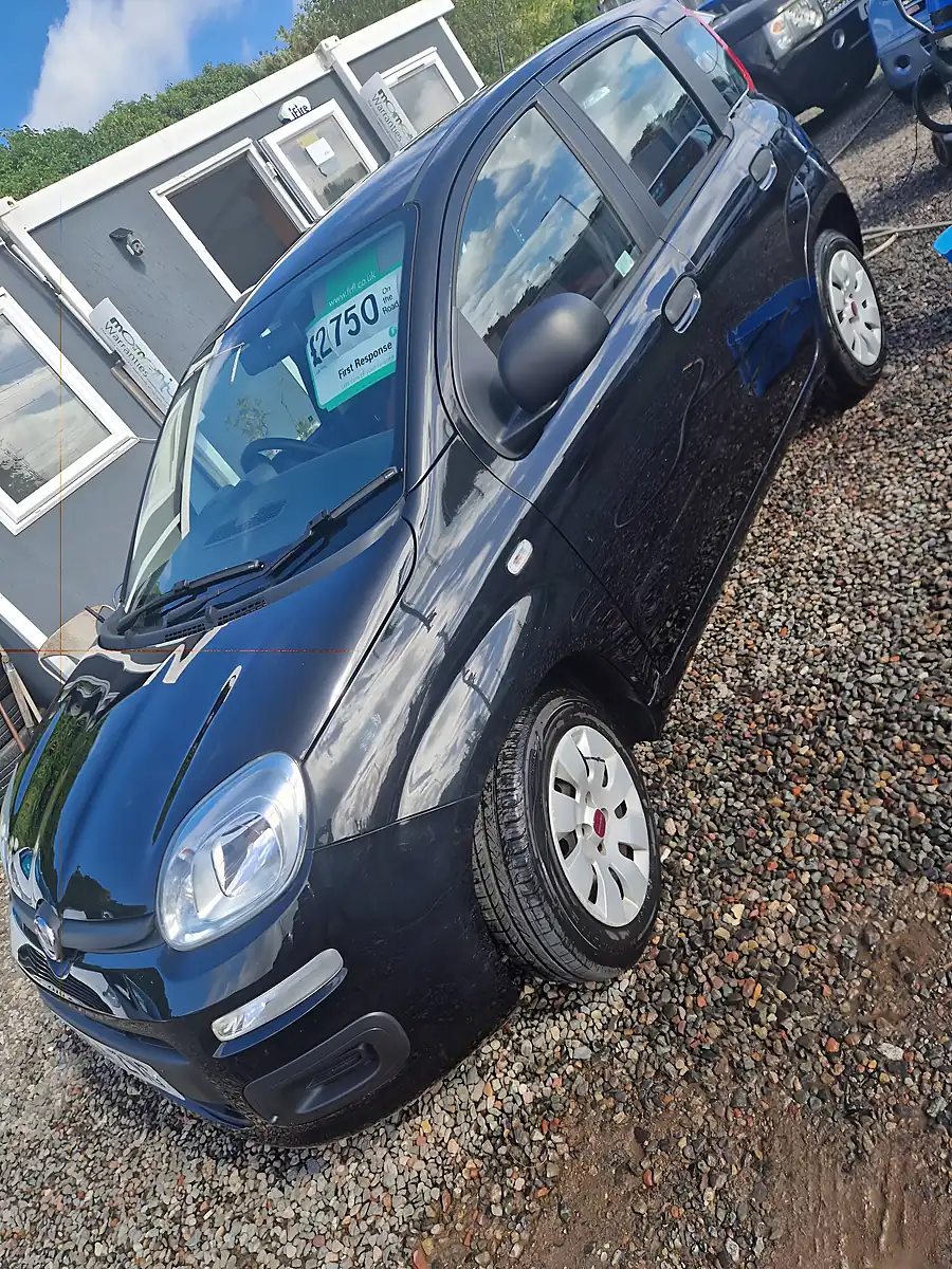 Used 2014 Fiat Panda Pop Black - Interior and Exterior details 4