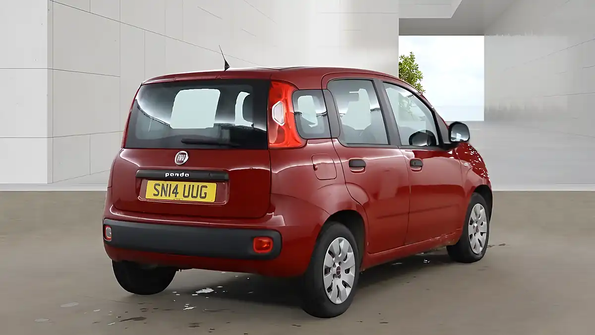 Used 2014 Fiat Panda Pop Red - Interior and Exterior details 6