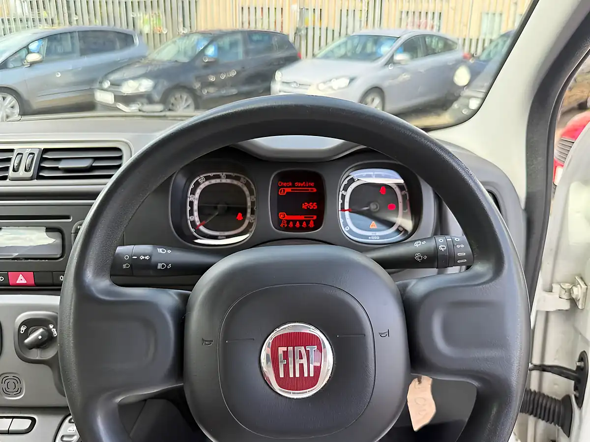 Used 2014 Fiat Panda Pop White - Interior and Exterior details 11