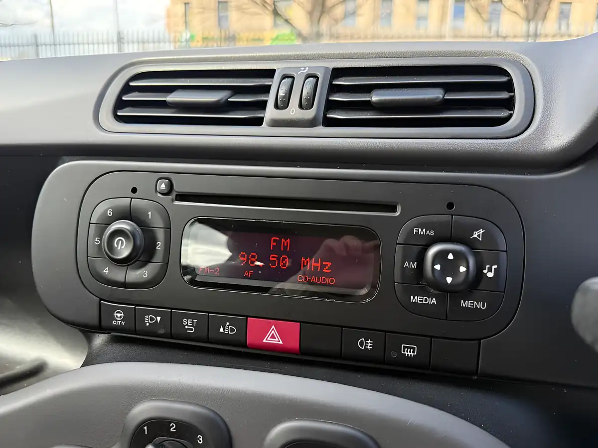 Used 2014 Fiat Panda Pop White - Interior and Exterior details 12